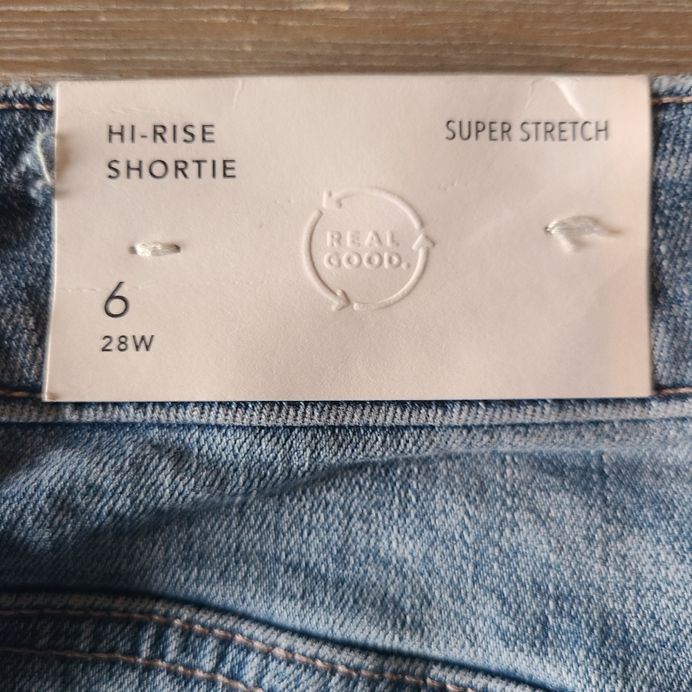 NWT American Eagle Super Stretch Hi-Rise Shortie Jean Shorts - Picture 4 of 5